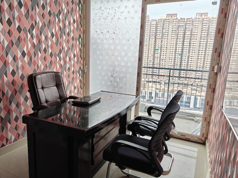 Team Area, gaur-city-center Commercial Office Space 550 Sq.Ft. In Sector 4 Greater Noida Greater Noida 9501510