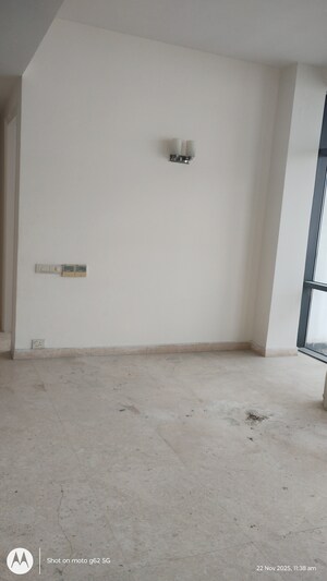 Room in 4 BHK Apartment at Ireo The Grand Arch, Sector 58 – for Rent