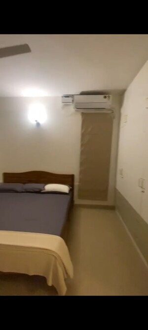 Furnished Amenities in 3.5 BHK Apartment at Prestige Woodland Park, Cooke Town – for Rent