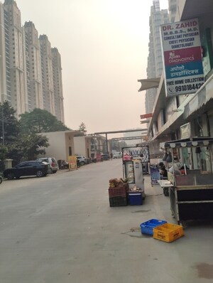  Shop For Sale in Amrapali Golf Homes, Sector 4 Greater Noida