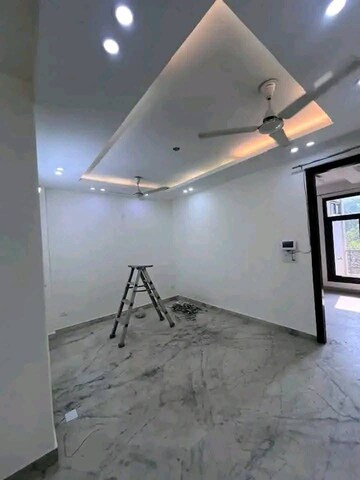 Room in 2 BHK Builder Floor at Chattarpur – for Rent