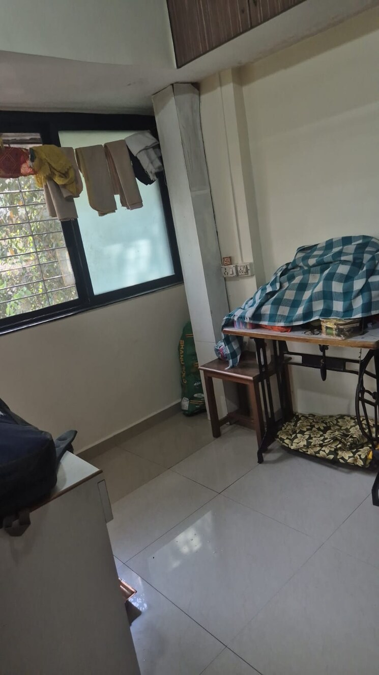 Team Area, saraf-choudhari-nagar-chs 1 Bedroom 240 Sq.Ft. Apartment In Kandivali East Mumbai 9501603