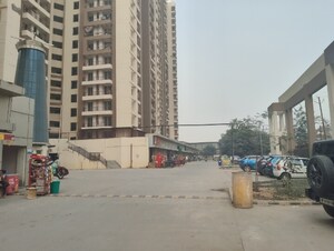  Shop For Rent in Amrapali Golf Homes, Sector 4 Greater Noida