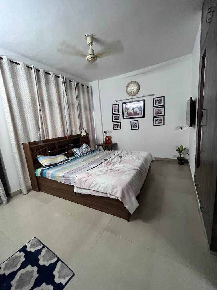 Bedroom, surya-towers-zirakpur 3 Bedroom 1500 Sq.Ft. Apartment In Lohgarh Zirakpur 9501650
