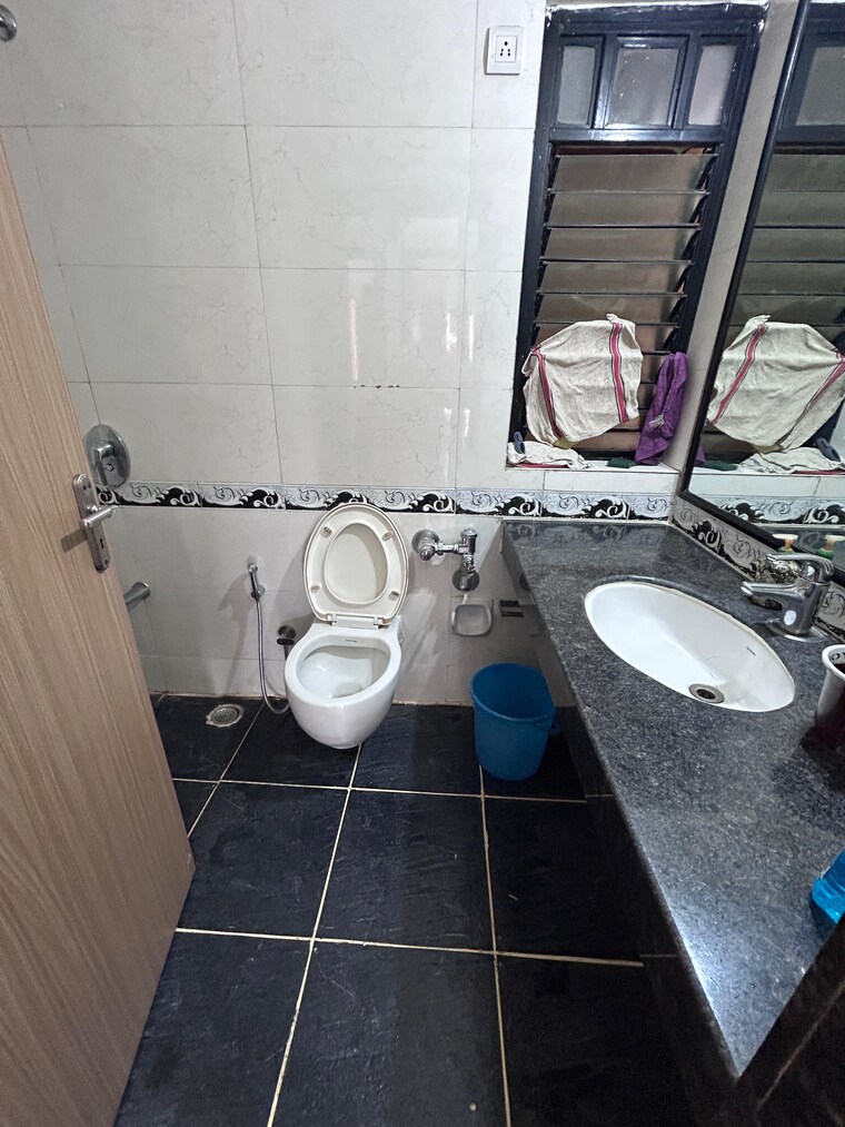 Bathroom, k-raheja-heights 1 Bedroom 600 Sq.Ft. Apartment In Malad East Mumbai 9501690