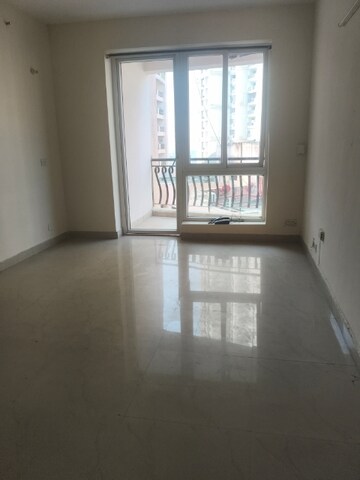 2.5 BHK Apartment For Rent in Sikka Karmic Greens, Sector 78