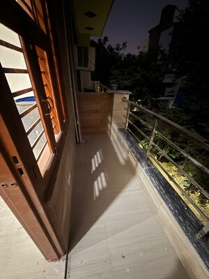 Balcony in 1 BHK Builder Floor at Sector 22 – for Rent