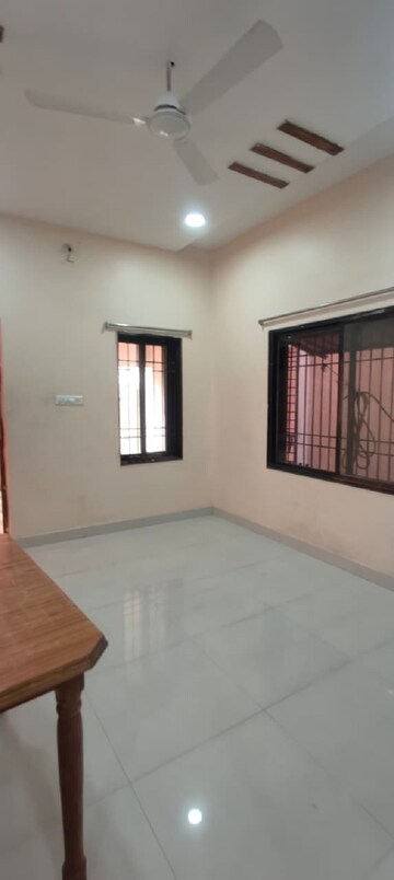 Room in 2.5 BHK Independent House at Uppadhyay Nagar – for Rent