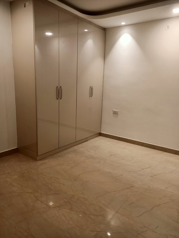 Room, sector 85 4 Bedroom 2845 Sq.Ft. Builder Floor In Sector 85 Faridabad 9501951