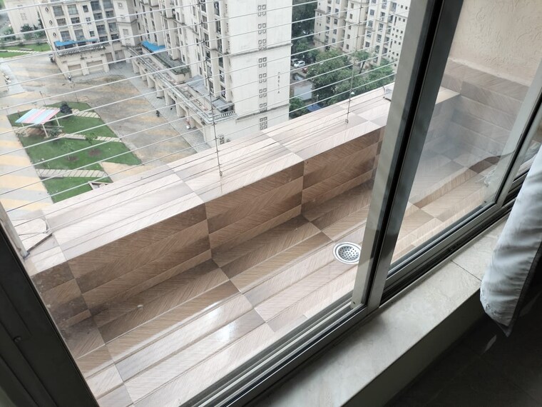 Balcony, hiranandani-estate 1.5 Bedroom 500 Sq.Ft. Apartment In Ghodbunder Road Thane 9501895