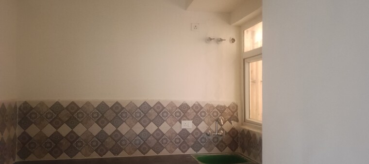 Room, signature-global-prime 2 Bedroom 620 Sq.Ft. Apartment In Sector 63a Gurgaon 8928309