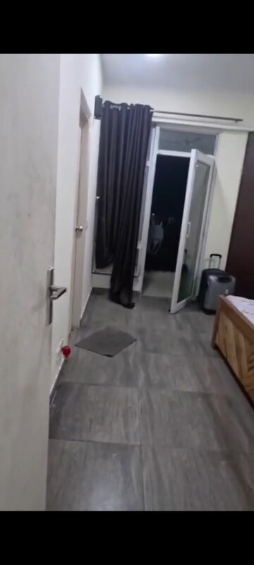 Bathroom in 2.5 BHK Apartment at Gaur City 6th Avenue, Sector 4 Greater Noida – for Rent