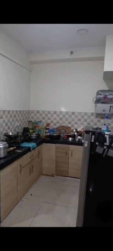 Master Bedroom in 2.5 BHK Apartment at Gaur City 6th Avenue, Sector 4 Greater Noida – for Rent