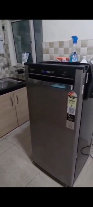 Furnished Amenities in 2.5 BHK Apartment at Gaur City 6th Avenue, Sector 4 Greater Noida – for Rent