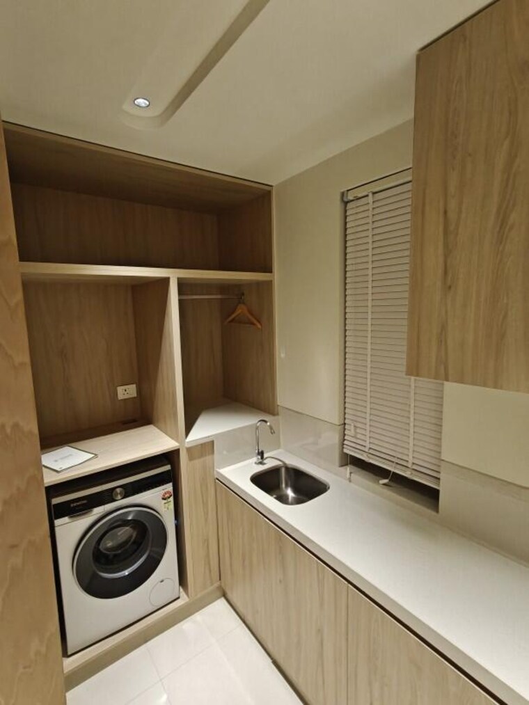 Kitchen, lodha-the-park 4 Bedroom 1571 Sq.Ft. Apartment In Worli Mumbai 9501898