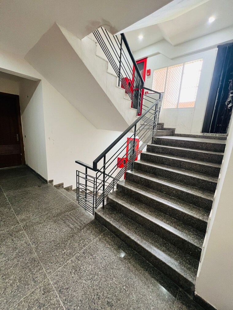 undefined, dhakoli 3 Bedroom 1850 Sq.Ft. Apartment In Dhakoli Zirakpur 9502335