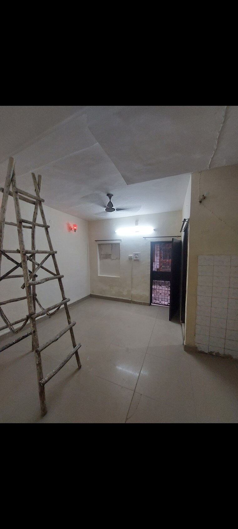 Bathroom, shanti-bhawan 1 Bedroom 400 Sq.Ft. Apartment In Sarita Vihar Delhi 9502039