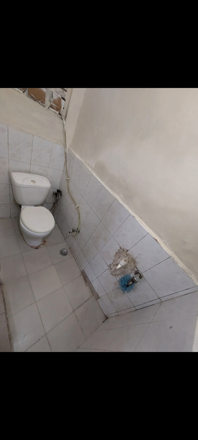 Bathroom, shanti-bhawan 1 Bedroom 400 Sq.Ft. Apartment In Sarita Vihar Delhi 9502039