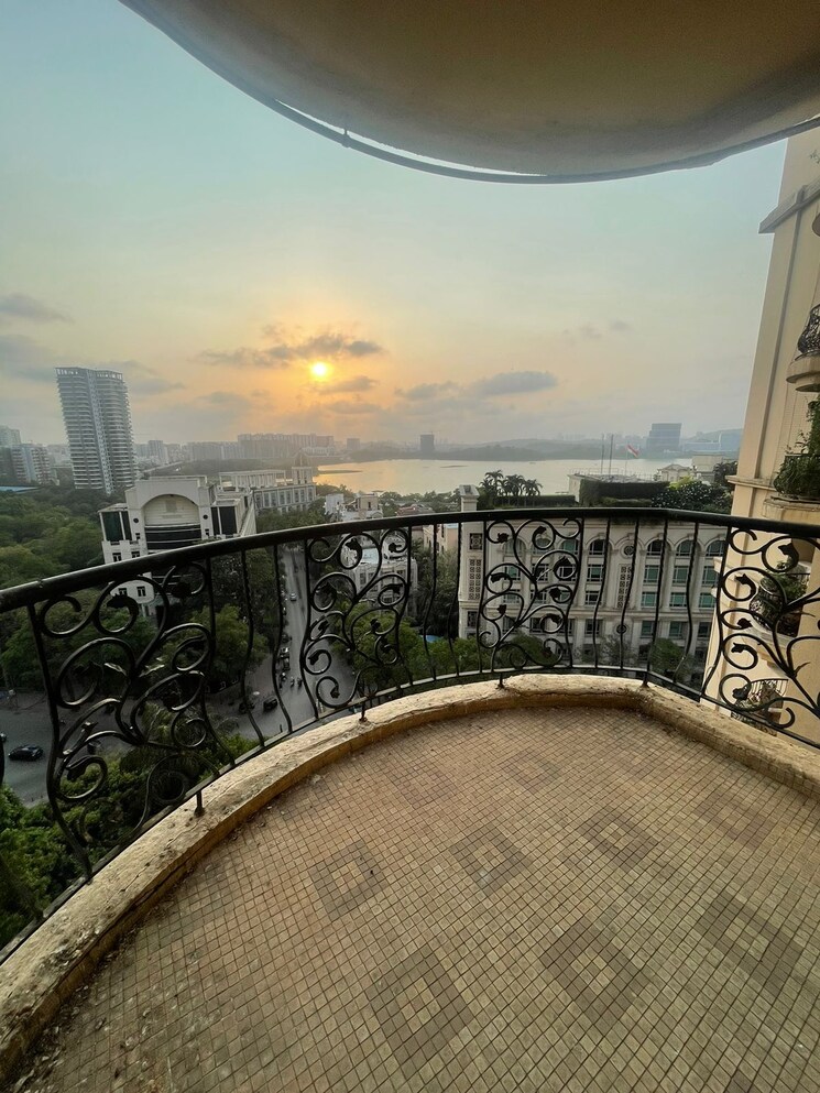 Balcony, hiranandani-gardens-solitaire 4 Bedroom 2925 Sq.Ft. Apartment In Powai Mumbai 9501985