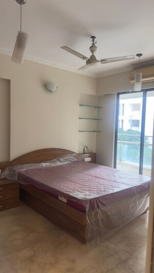 Bedroom in 3 BHK Apartment at Khar West – for Sale