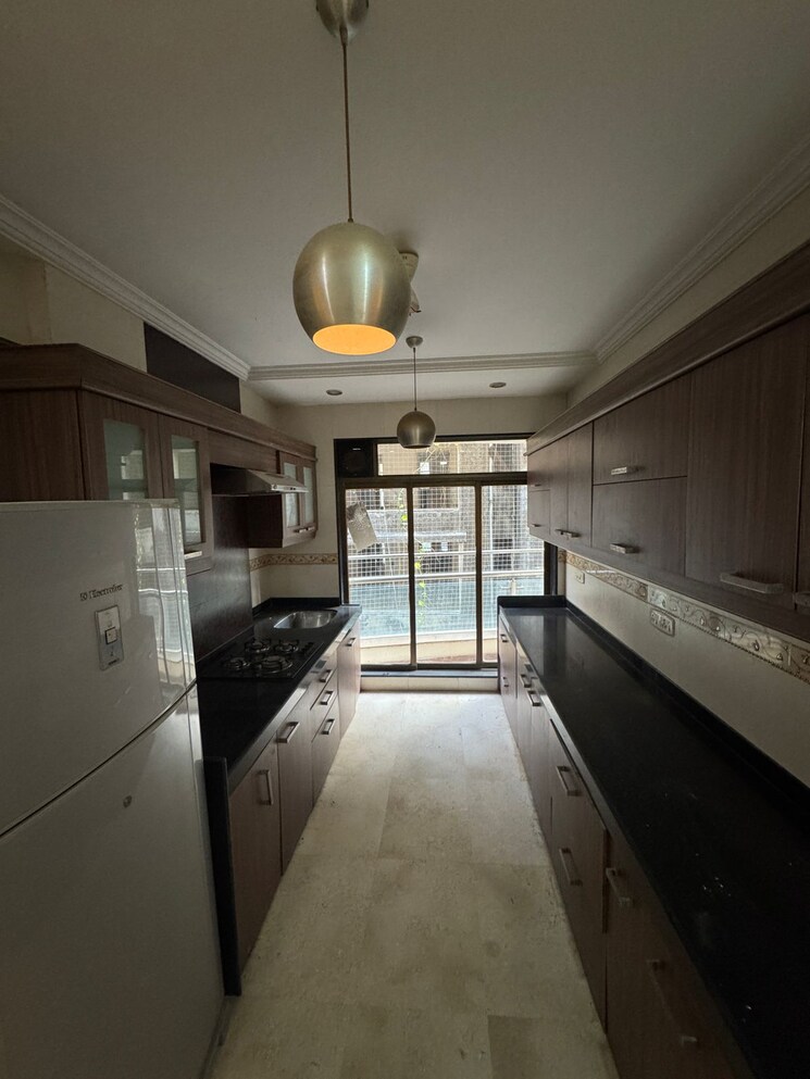 Kitchen, khar west 3 Bedroom 1086 Sq.Ft. Apartment In Khar West Mumbai 9502071