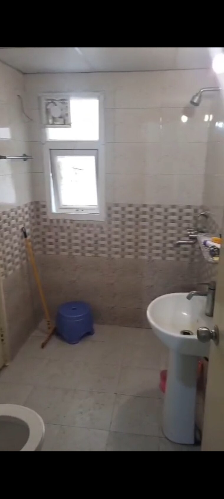 Bathroom, saviour-green-arch 3 Bedroom 1530 Sq.Ft. Apartment In Tech Zone 4 Greater Noida Greater Noida 9502109