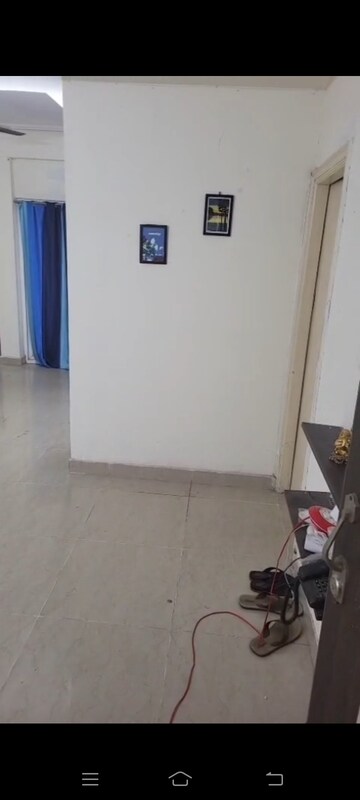 Room in 3 BHK Apartment at Saviour Green Arch, Tech Zone 4 Greater Noida – for Rent