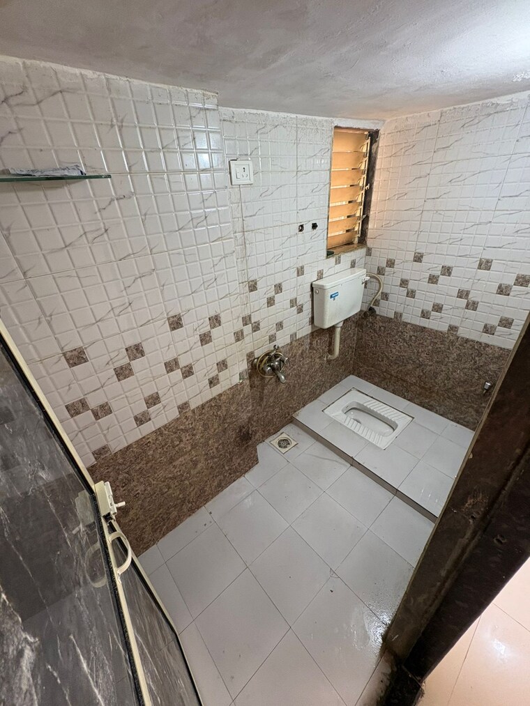 Bathroom, vinay-unique-avenue-210 1 Bedroom 385 Sq.Ft. Apartment In Morya Nagar Palghar 9502092