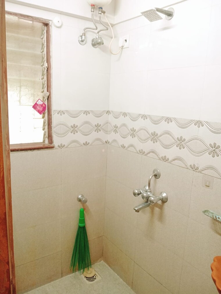 Bathroom, green-field-b-chs-ltd 1 Bedroom 532 Sq.Ft. Apartment In Andheri East Mumbai 9502210