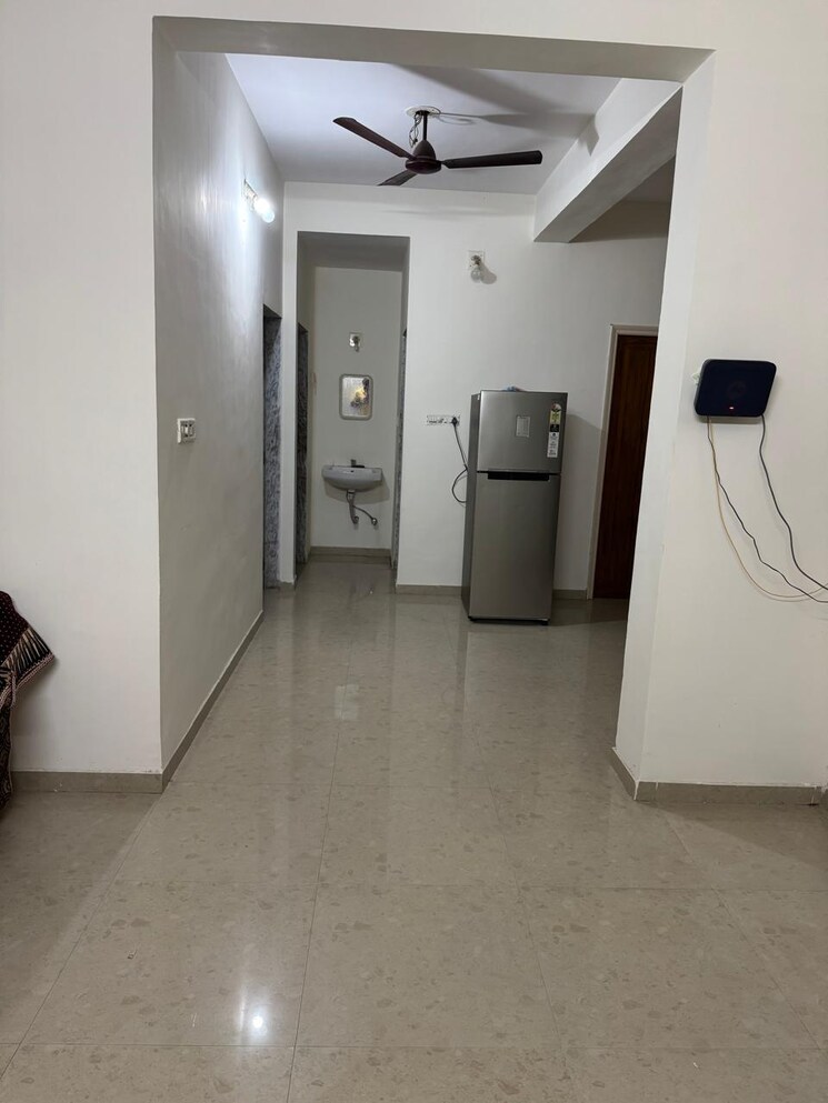 undefined, new cg road 2 Bedroom 130 Sq.Yd. Apartment In New Cg Road Ahmedabad 9502146