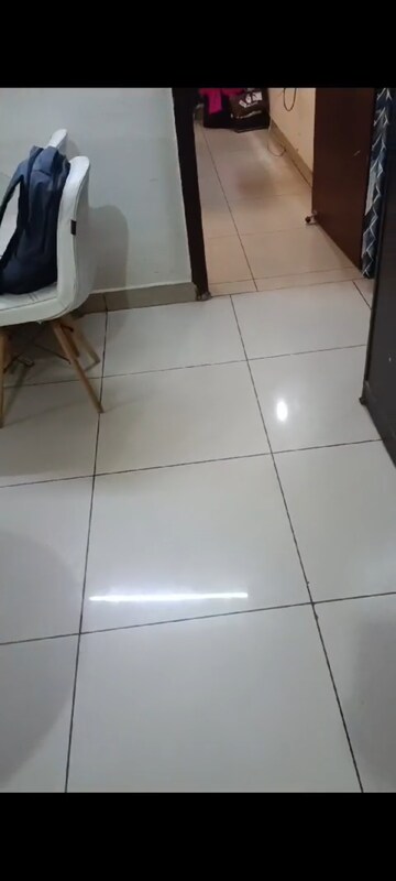 Furnished Amenities in 3 BHK Apartment at Panchsheel Greens, Sector 16 Greater Noida – for Rent