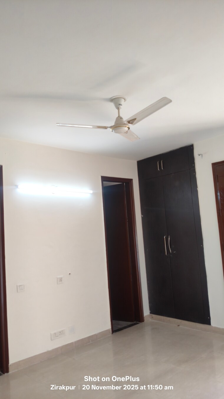 Room, dhakoli 3.5 Bedroom 2395 Sq.Ft. Apartment In Dhakoli Zirakpur 9502343