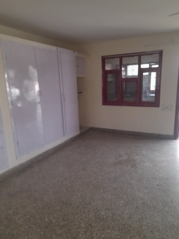 Furnished Amenities in 2 BHK Builder Floor at Sector 10 – for Rent