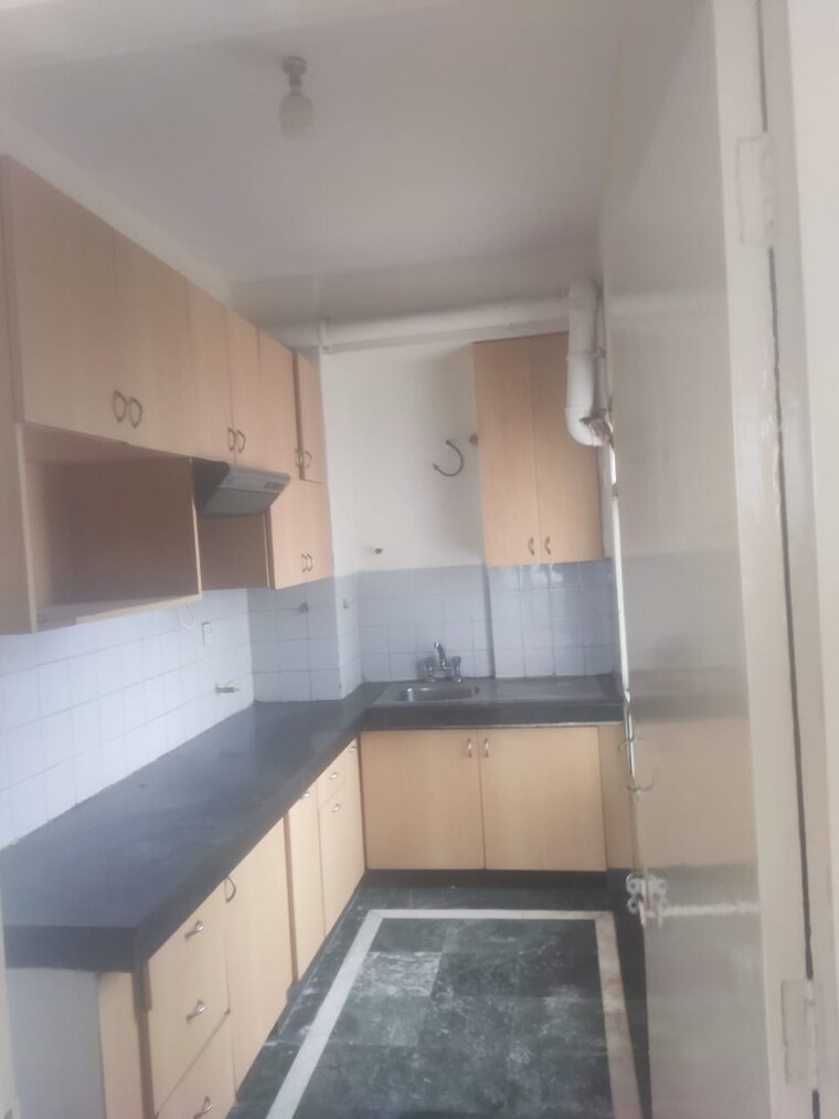 Kitchen, dlf-regency-park-i 2 Bedroom 1150 Sq.Ft. Apartment In Dlf Phase iv Gurgaon 9502407