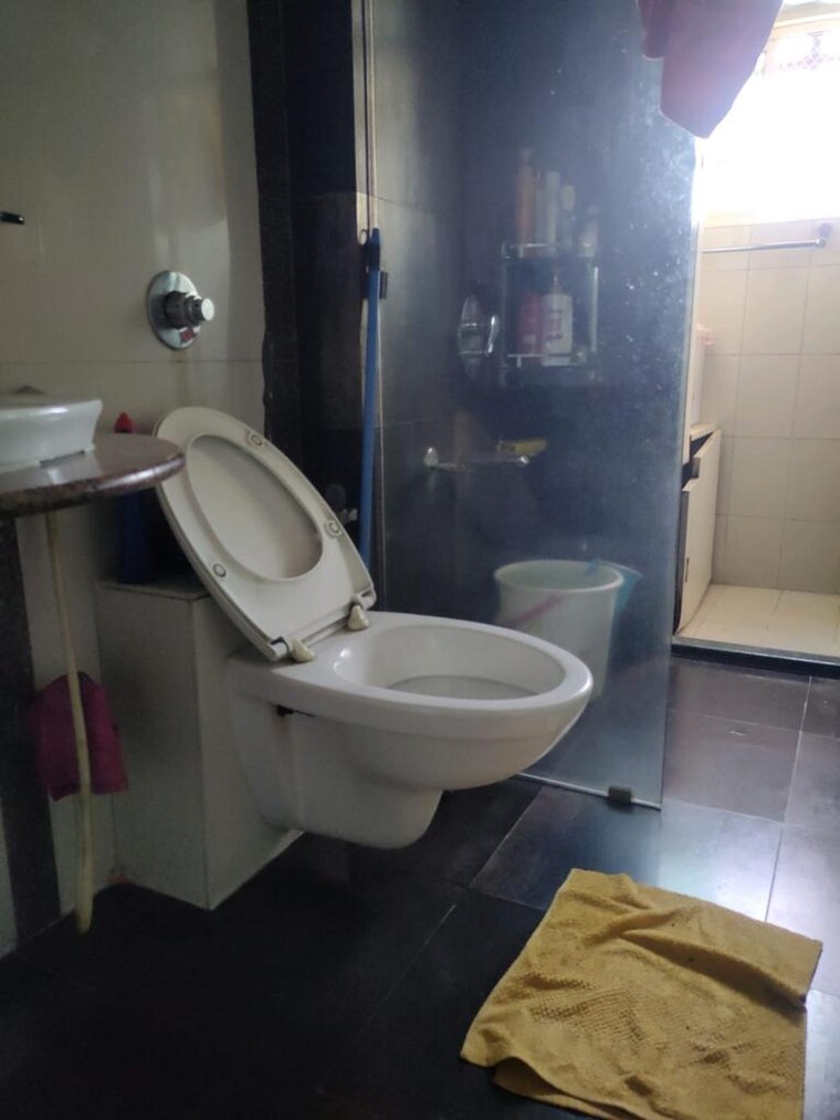 Bathroom, yarrow-yucca-vinca 6 Bedroom 3000 Sq.Ft. Apartment In Chandivali Mumbai 9502418