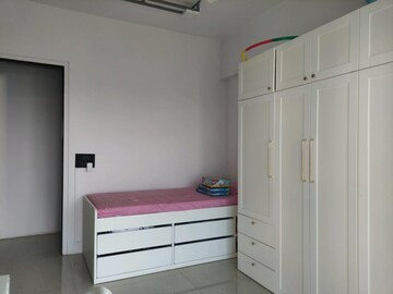 Room in 6 BHK Apartment at Yarrow Yucca Vinca, Chandivali – for Sale