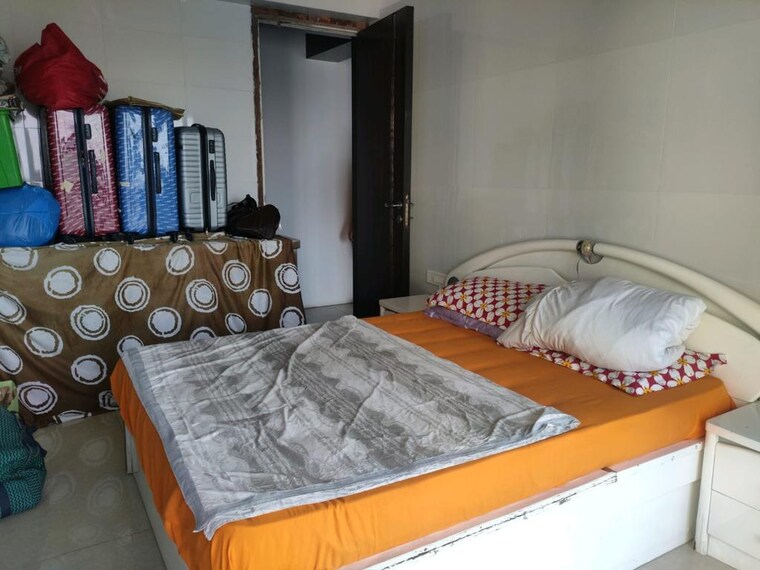 Bedroom, yarrow-yucca-vinca 6 Bedroom 3000 Sq.Ft. Apartment In Chandivali Mumbai 9502418