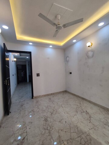 3 BHK Builder Floor For Rent in Chattarpur