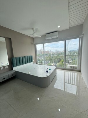 Bedroom in 2.5 BHK Apartment at Sindhi Society, Chembur – for Rent