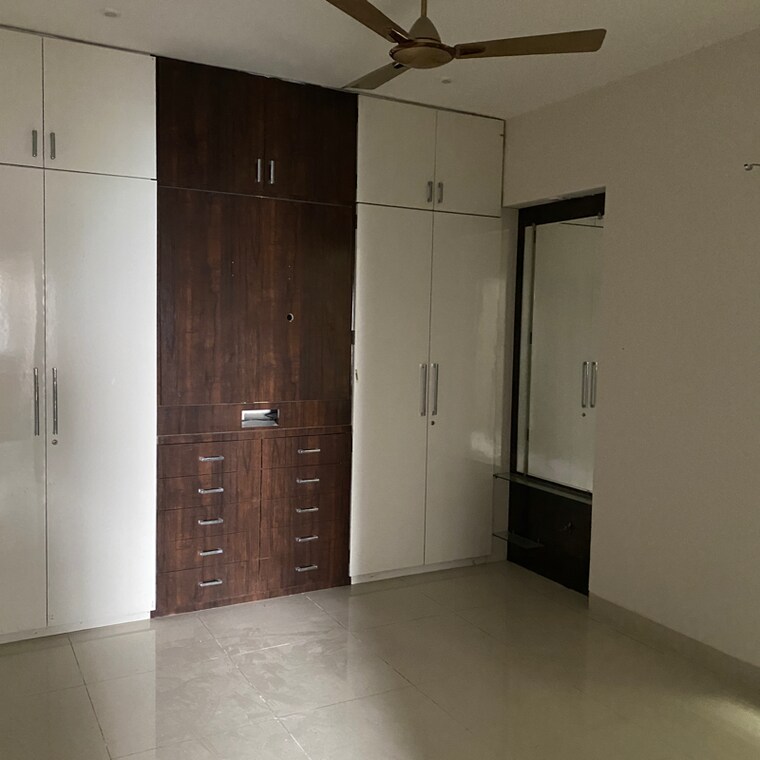 Room, nipania 3 Bedroom 1850 Sq.Ft. Apartment In Nipania Indore 9502628