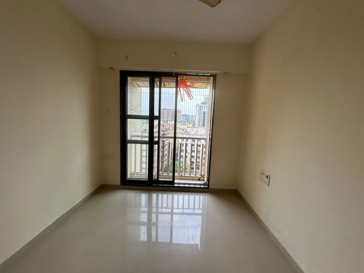 Room, soham-tropical-lagoon 3 Bedroom 1000 Sq.Ft. Apartment In Ghodbunder Road Thane 9502630