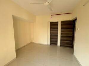 Room in 3 BHK Apartment at Soham Tropical Lagoon, Ghodbunder Road – for Rent