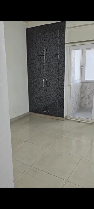 Room in 2 BHK Apartment at ACE Aspire, Tech Zone 4 Greater Noida – for Rent