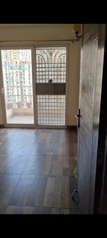 Room in 2 BHK Apartment at ACE Aspire, Tech Zone 4 Greater Noida – for Rent