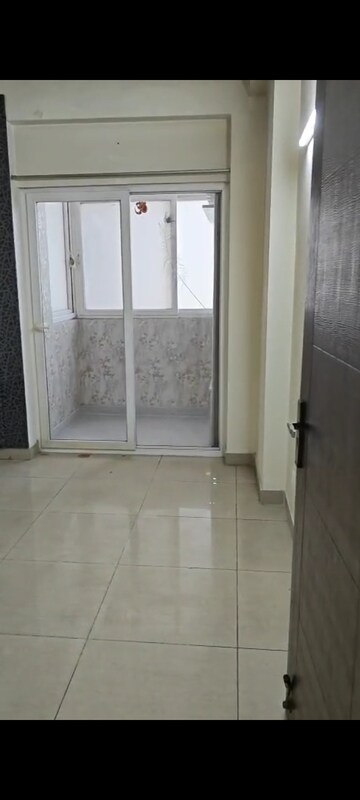 Room in 2 BHK Apartment at ACE Aspire, Tech Zone 4 Greater Noida – for Rent