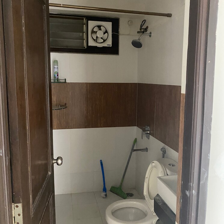 Bathroom, nipania 3 Bedroom 1870 Sq.Ft. Apartment In Nipania Indore 9502712