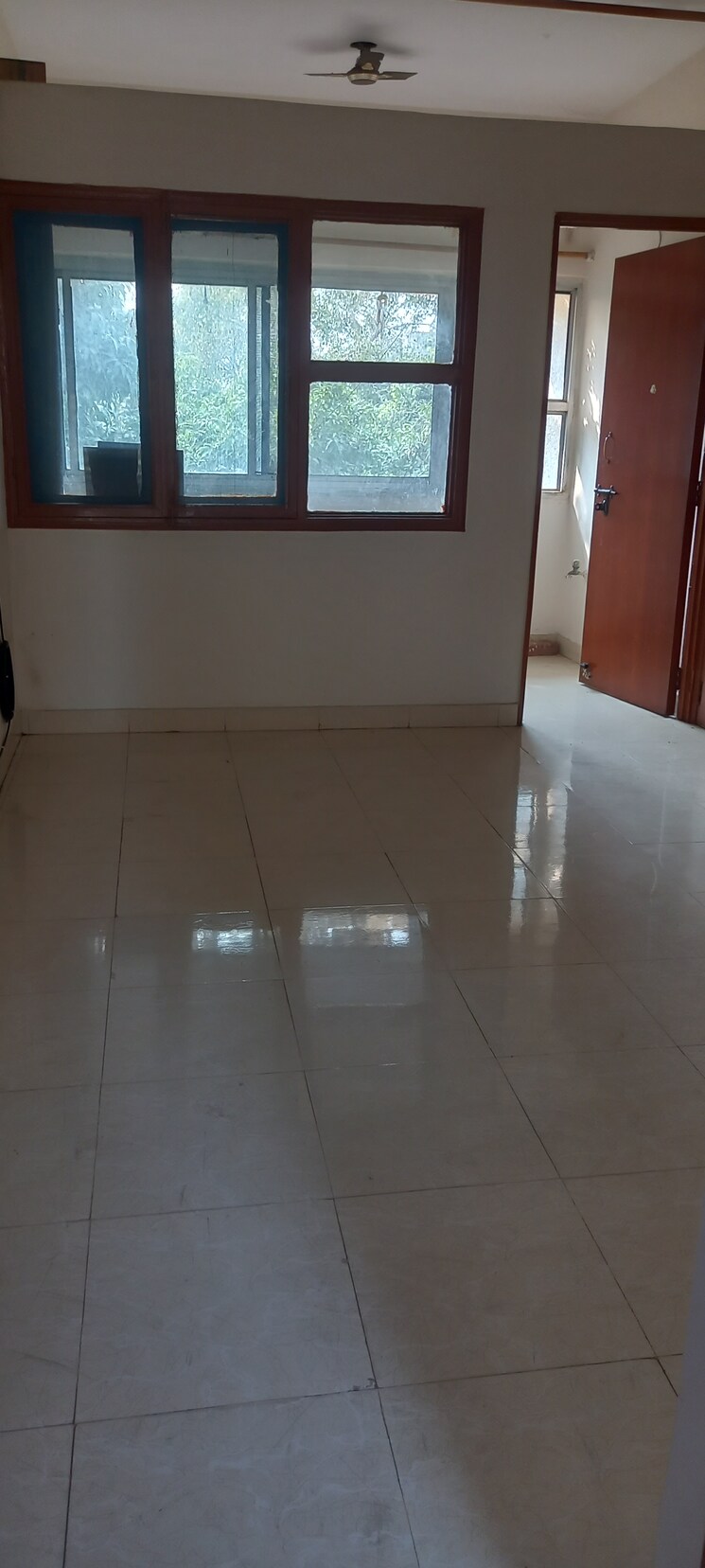 Living Room, ip extension 1.5 Bedroom 700 Sq.Ft. Apartment In Ip Extension Delhi 9502711