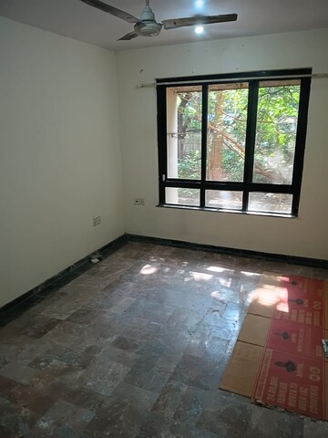 Room in 3 BHK Apartment at Haware Dahlia, Kasarvadavali – for Rent