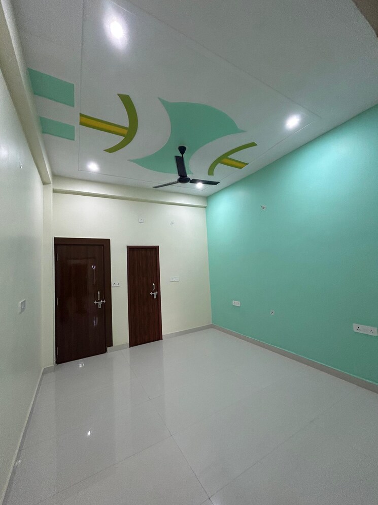 Room, sector 6 wave city 2 Bedroom 1200 Sq.Ft. Villa In Sector 6 Wave City Ghaziabad 9502760