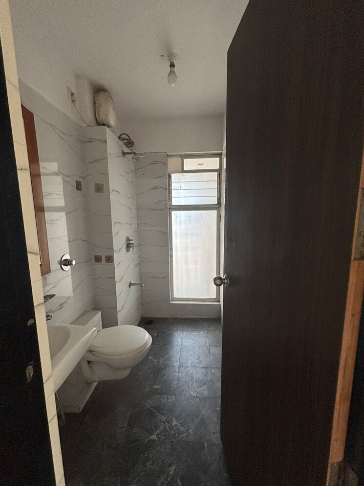 Bathroom, chembur 2 Bedroom 910 Sq.Ft. Apartment In Chembur Mumbai 9502740